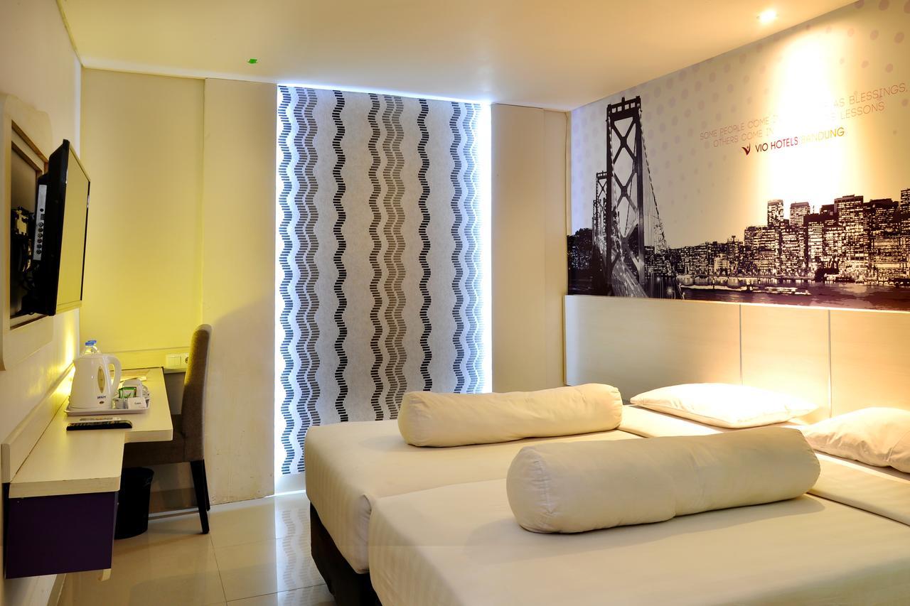 Vio Hotel Veteran Bandung Exterior photo