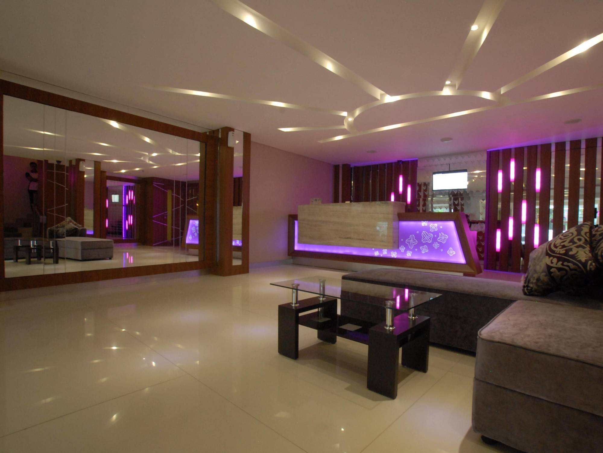 Vio Hotel Veteran Bandung Exterior photo